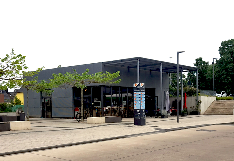 Bahnhofsgelände in Erftstadt-Liblar mit der neu zu verpachtenden Kioskfläche